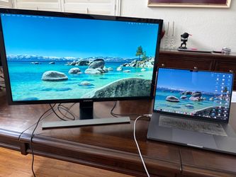 Samsung U28E590D 28” 4K UHD 3840x2160 Monitor HDMI DisplayPort + Cables