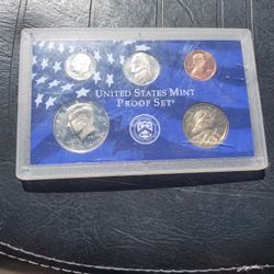 The Year 2000 United States Mint Proof Set
