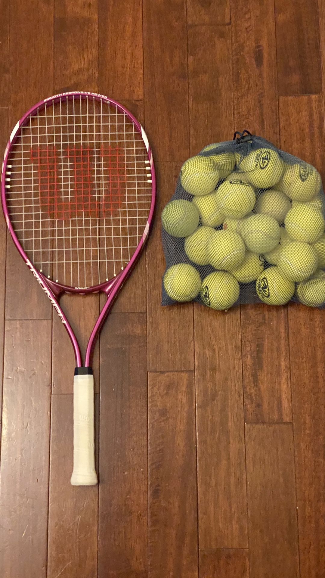 Wilson Triumph Tennis Racket with Tennis Ball Pack