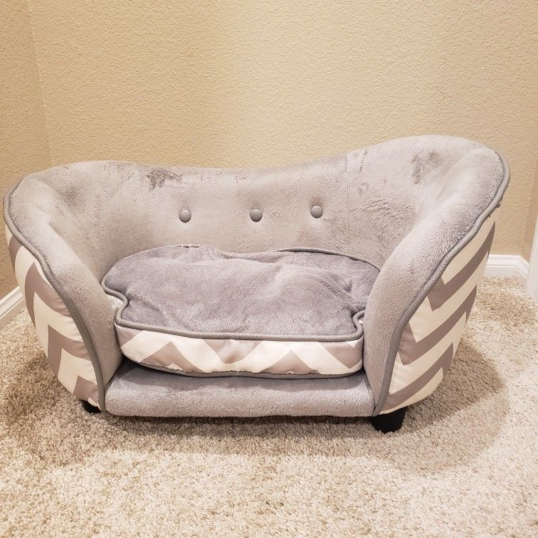 Cute Gray And White Dog Bed For Small Dogs 