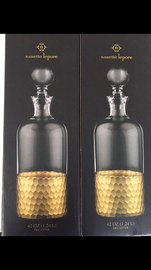 New in box! Nanette Lepore Glass Gold Honeycomb Decanter 42 oz Drinks Kitchen Home Decor