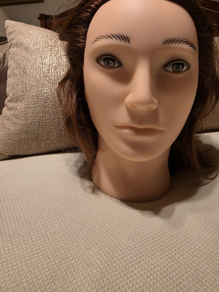 Maniquine Head For Hair Styling Beauty Saloon