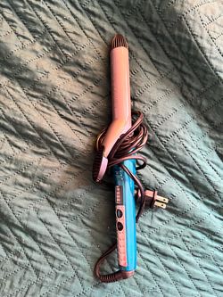 Conair 1-Inch Curling Iron Light blue