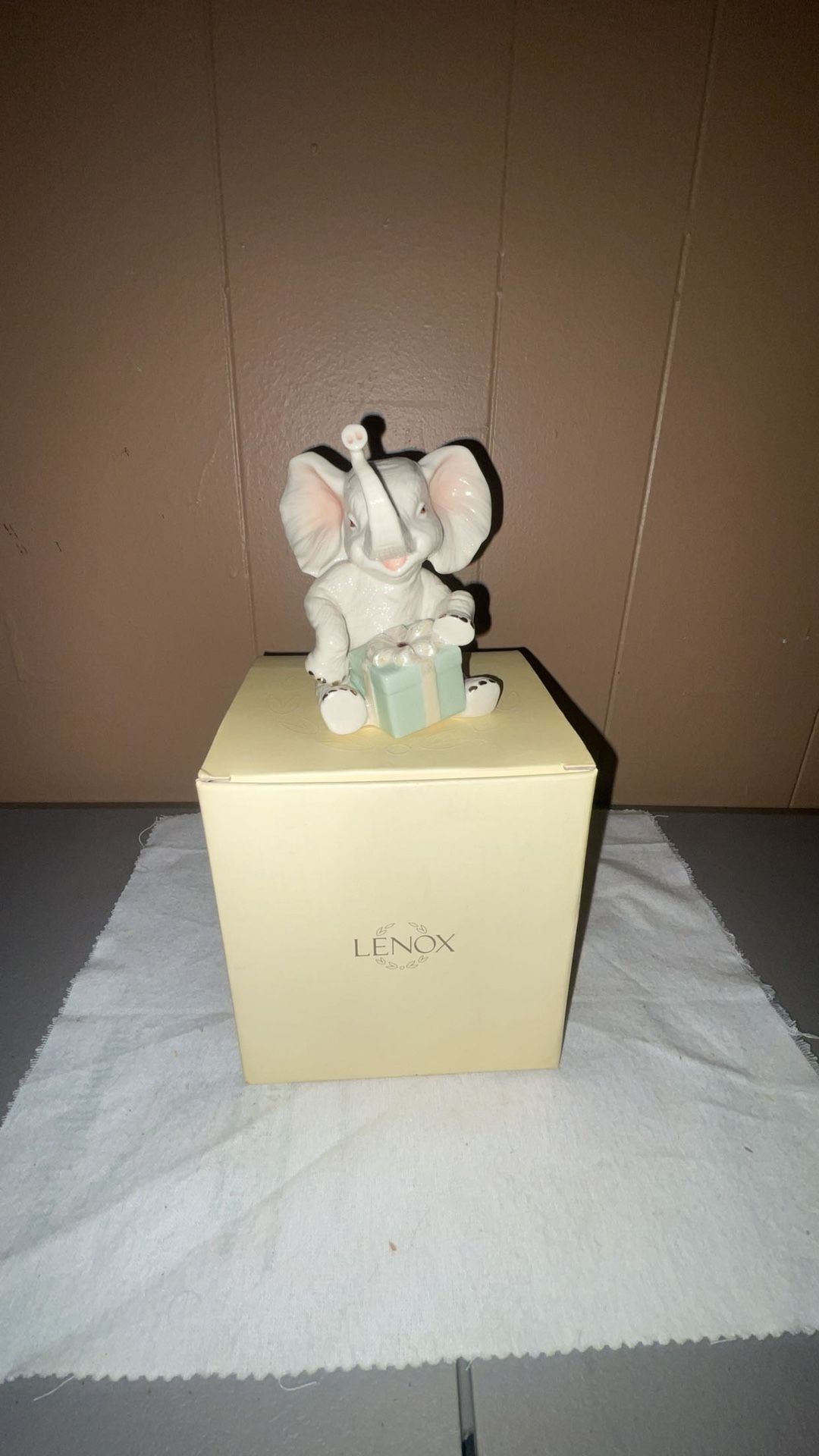 Lenox ‘BIRTHDAY WISHES’ JULY Elephant Figurine Ivory Fine China Figurine