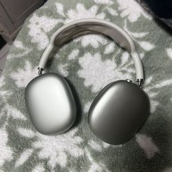 Green Apple AirPods Pro Max 