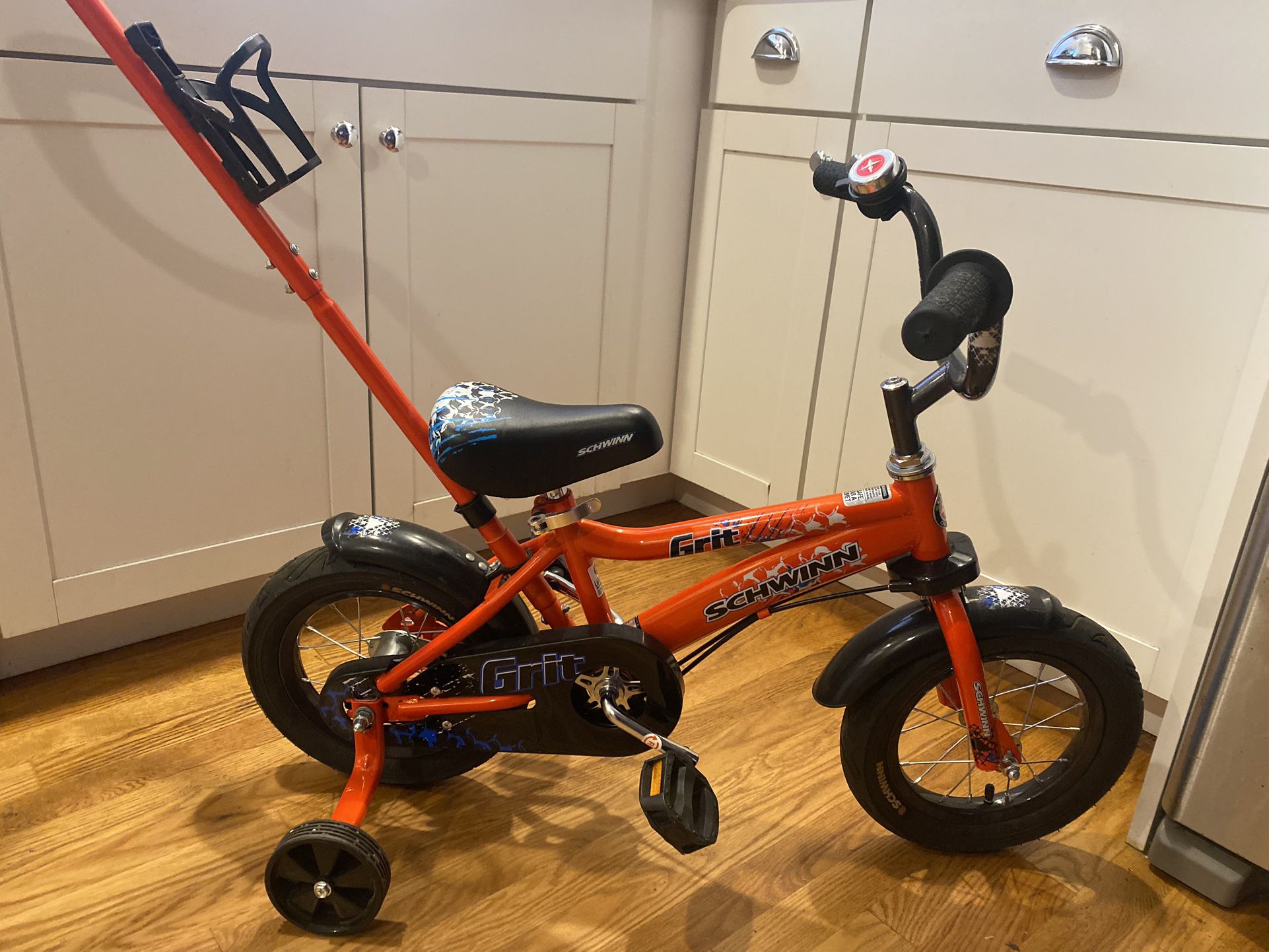 Schwinn Grit Steerable Kids Bike, Boys Beginner Bicycle, 12-Inch Wheels, excellent condition