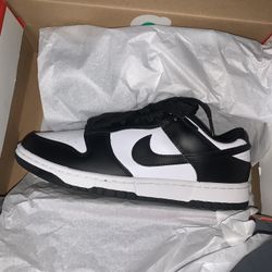 Nike Dunk Pandas Size 9.5