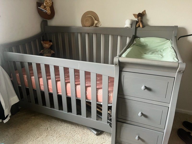 Mini Crib & Changer Gray