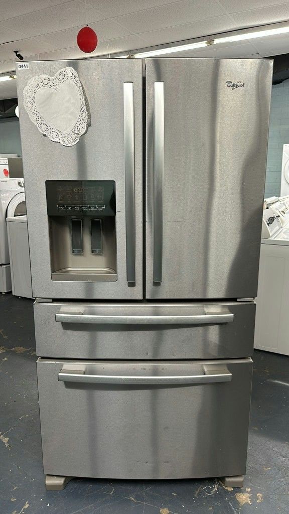 ASK ABO UT DELI VERY! Ref rigerator Frid ge Whirlpool Icemaker inside