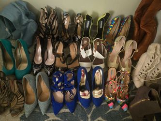 Variety of size 10 and 11 ..most of them are new,a few was wore 1x