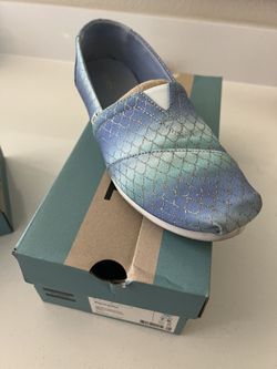 Toms Size 7.5