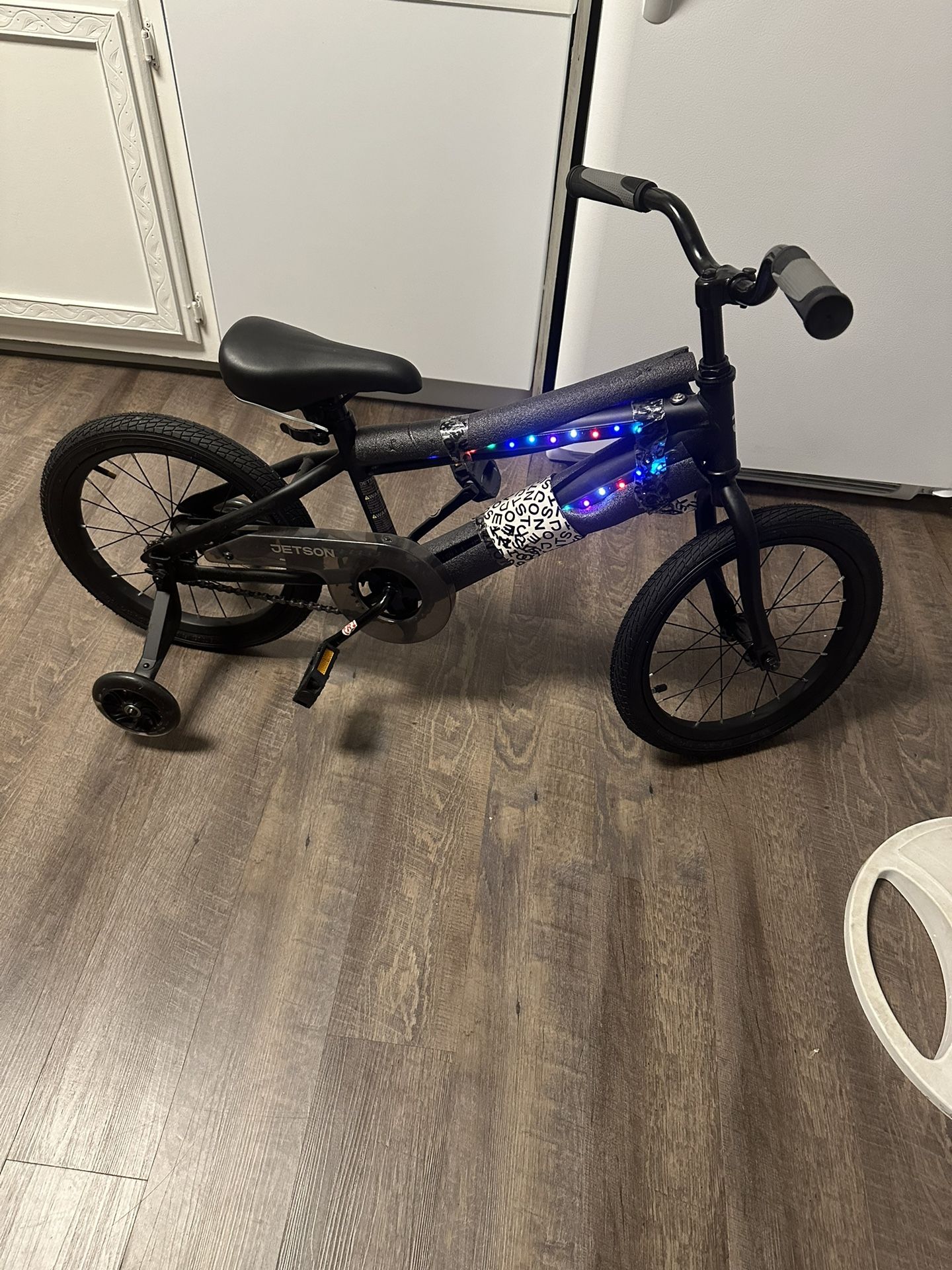 16” JETSON Light Up Kids Bike