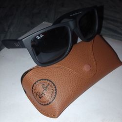 $80{For sale}(NEW )ray-ban justin classic rb4165 sunglasses