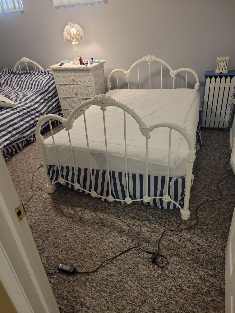 Full Beds Steal Frame.