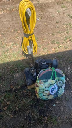 Carpet cleaner machine