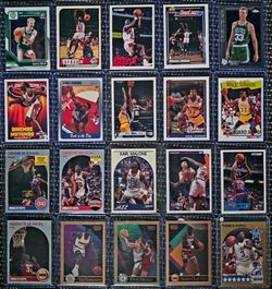 Lot of Basketball Trading Cards - Legends & Stars
