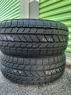 New 215/55/17 Bridgestone trenza tires