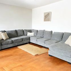 Free Delivery – Large Gray Sectional Sofa – Professionally Cleaned 