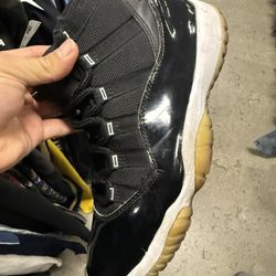 Air Jordan 11 Space Jam 