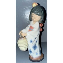 Lladro Oriental Lantern Figurine | Geisha Asian Girl in Kimono Dress 6231 Retired