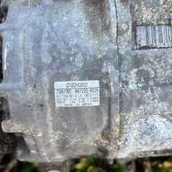 2006 BMV 330ci. Ac Compressor 