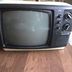 Panasonic Black And White TV With Manual 