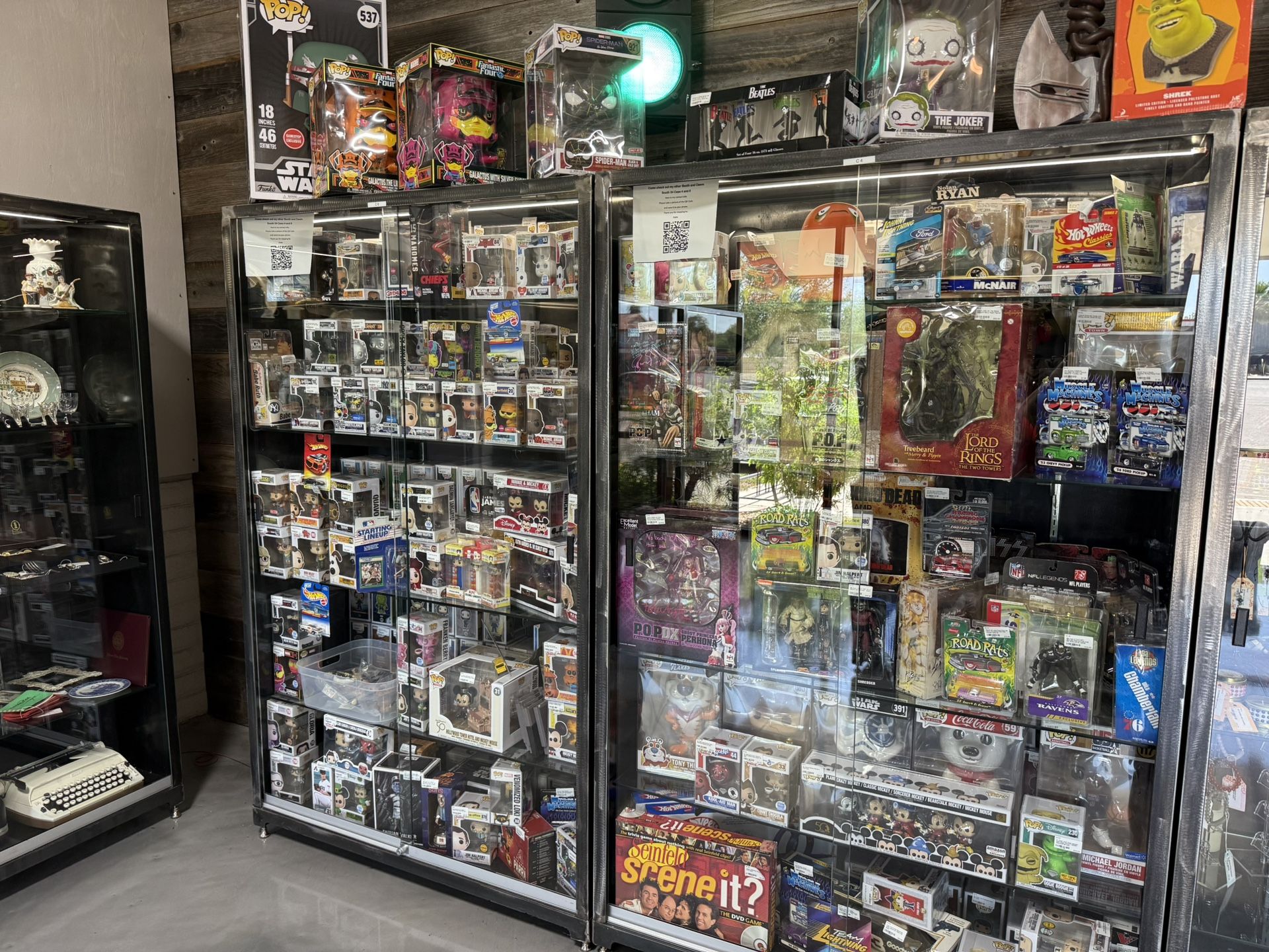 Toys, Funko Pops, Comic Books, Hot Wheels, Action Figures, Wwe, Wrestling Figures, NBA, NFL, MLB, Starting Lineup,