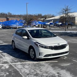 2017 KIA Forte 5-Door