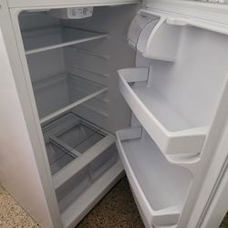 $250  OBO GE Refrigerator 