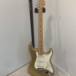 Fender 60th Anniversary Aztec Mystic Gold Made In USA 9.0 Condition With Fender Hard Shell Case 