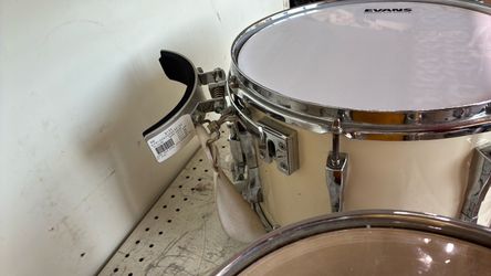 Snare drum pearl