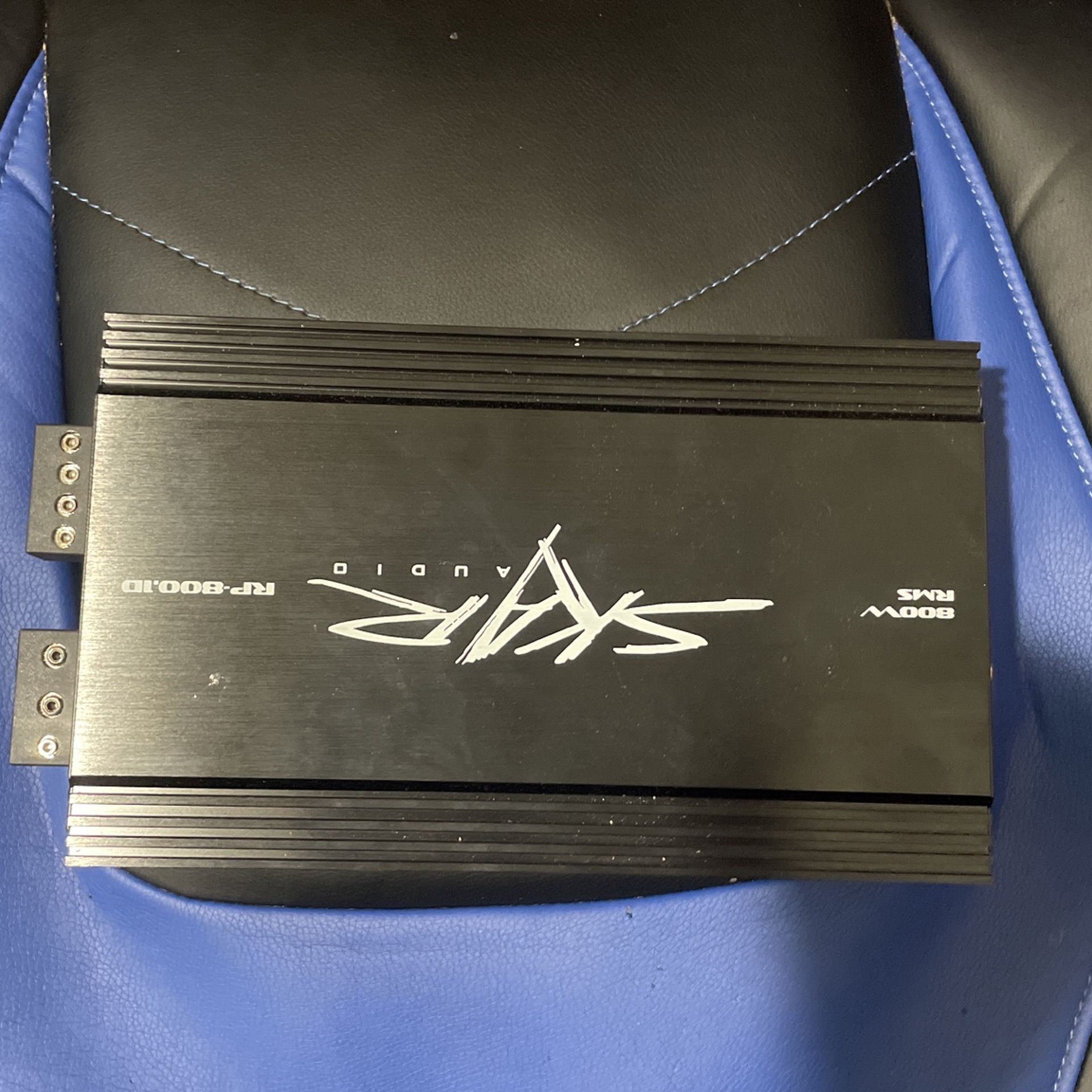 Skar Audio Amp 800w. PENDING SALE
