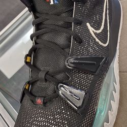Kyrie Gumbos