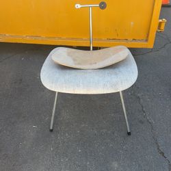 Eames DCM 