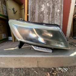 2013 Nissan Pathfinder Headlights