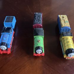🚂 Set of 3 of Thomas the Train motorized engines: Thomas, Percy and Victor 