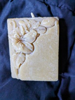 100% American Pure Beeswax Candle.