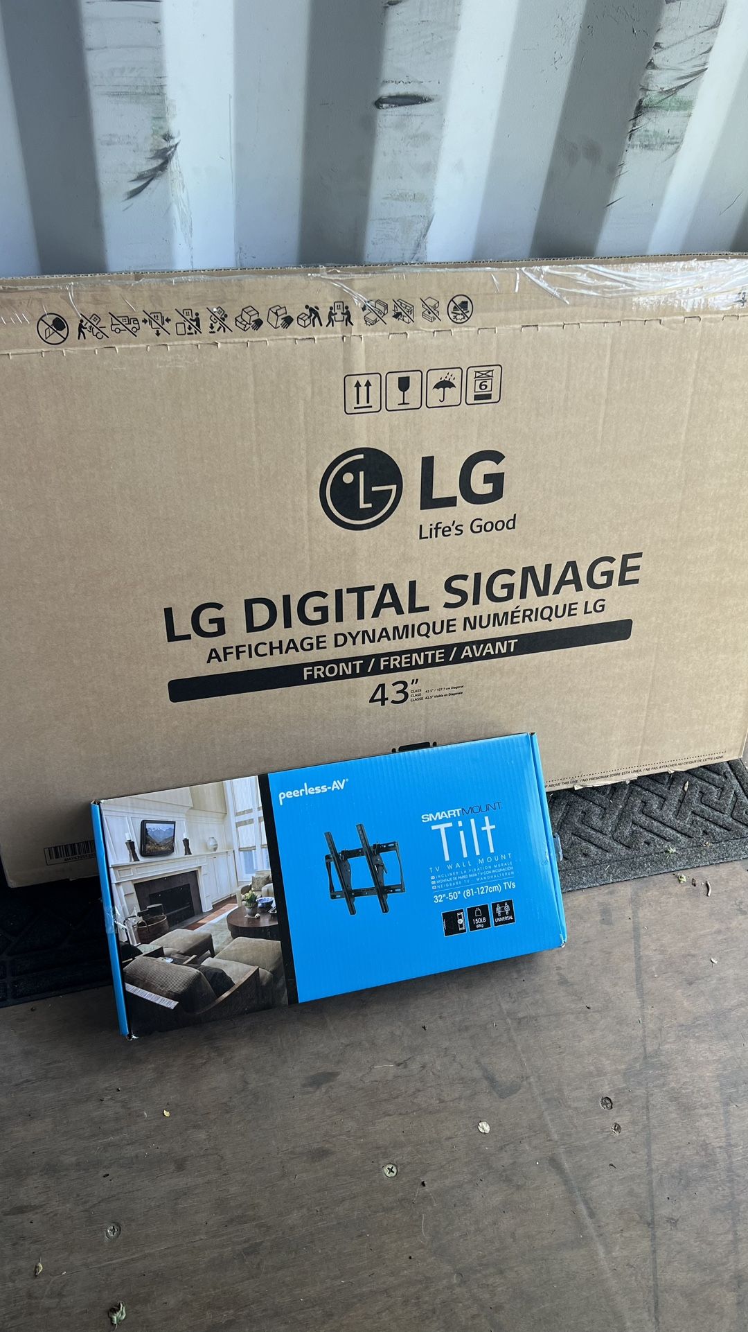 LG 43” Digital Monitor And Wall Mount