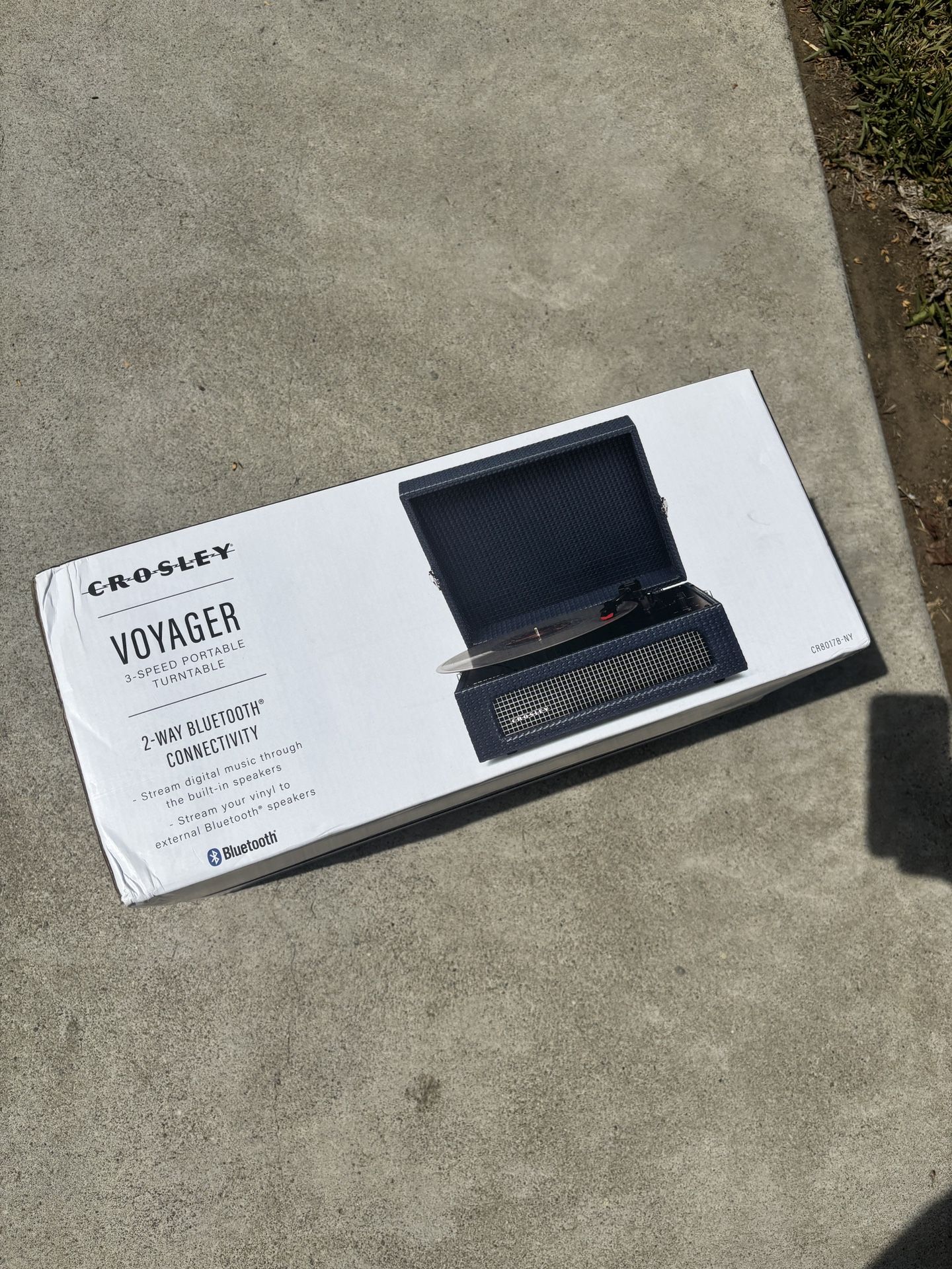CROSLEY CR8017B-BK 3 SPEED VOYAGER PORTABLE RECORD PLAYER TURNTABLE - NAVY BLUE