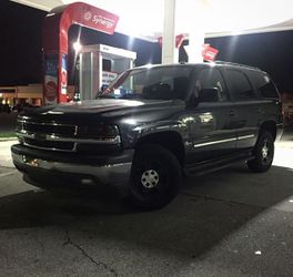 2005 Chevy Tahoe make me offer