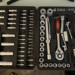 socket wrench tool set