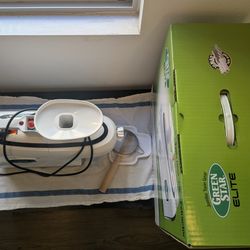 Green Star Elite Twin Gear Juicer – Excellent Condition