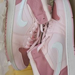 Nike Air Jordan 1. Excellent Used Condition. Size 10 Men/ 11.5 Women.