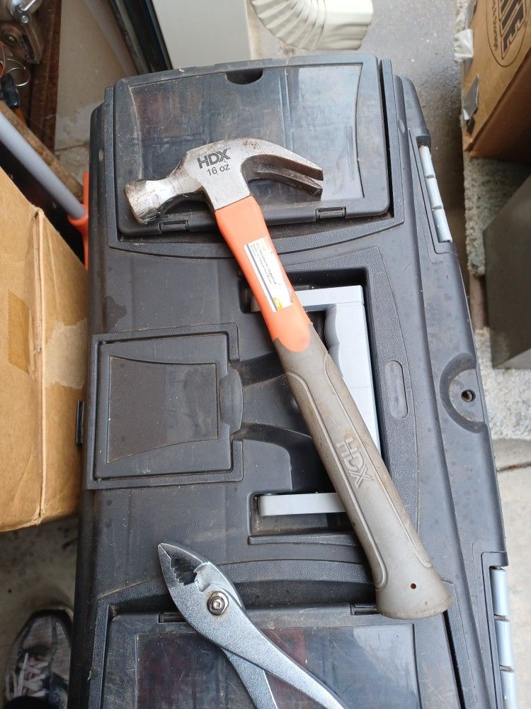 Fiberglass Handle Finishing Hammer