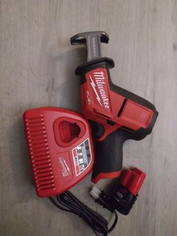 Milwaukee  m12