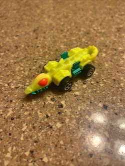 Hot Wheels 1996 Fangster Bright Neon Yellow Dragon Wagon HW Mainline Loose