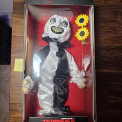 Kidrobot Phunny Terrifier 2 Art the Clown Plush collector doll Rare NIB