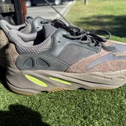 Men's Adidas Yeezy Boost 700 Mauve