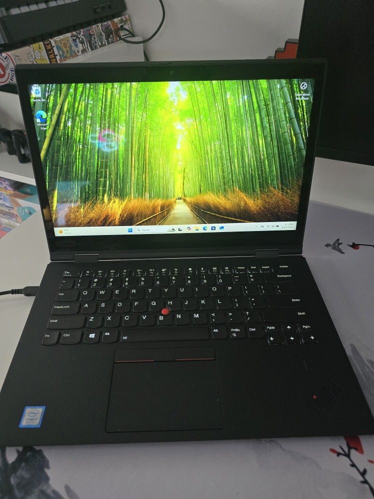 Lenovo ThinkPad X1 Yoga Gen 3 2in1 Laptop