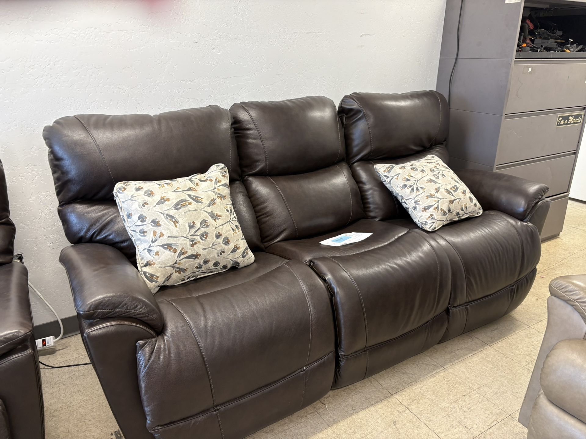 BRAND NEW LAZY BOY POWER RECLINING SOFA